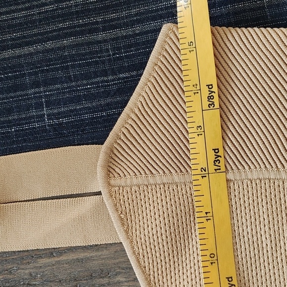 New House of Harlow Tan Crop Top Size M - Picture 7 of 9